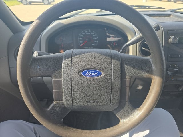 2005 Ford F-150 XL