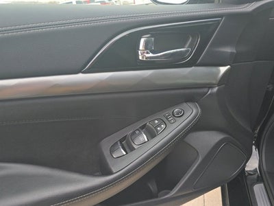 2022 Nissan Maxima SV