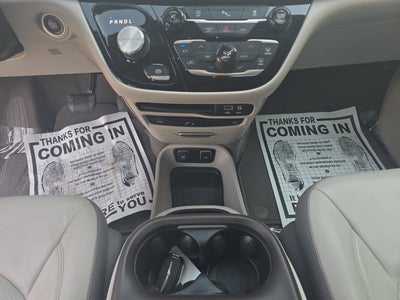 2017 Chrysler Pacifica Touring-L Plus
