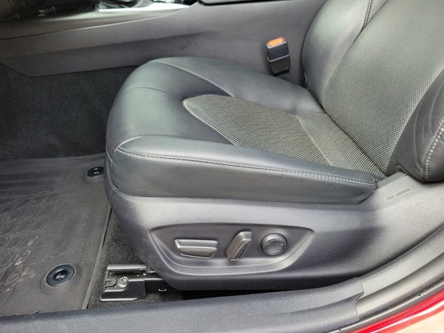2023 Toyota Camry Hybrid XLE