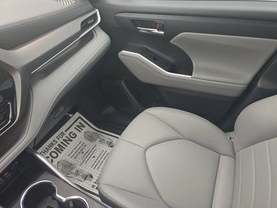 2022 Toyota Highlander XLE