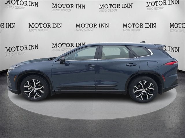 2025 Toyota CROWN SIGNIA XLE