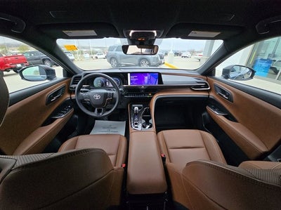 2025 Toyota CROWN SIGNIA XLE