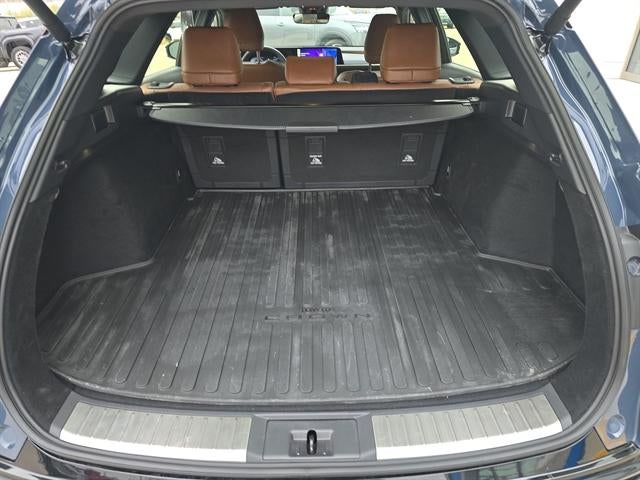 2025 Toyota CROWN SIGNIA XLE