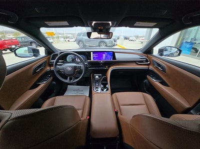 2025 Toyota CROWN SIGNIA XLE